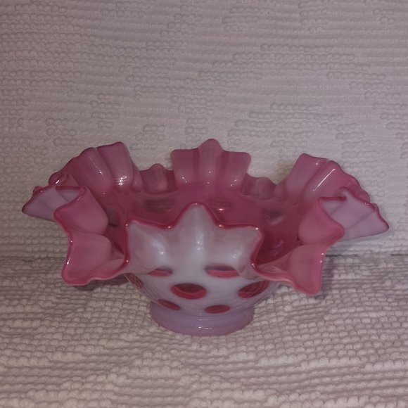Fenton Cranberry Vintage Coin Spot Bowl - Picture 3 of 8